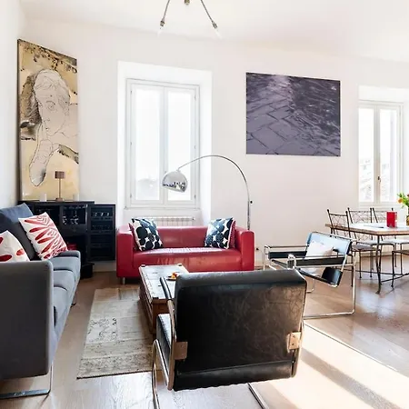 Principe House, Rome, 3 Bedroom 2 Bath, Elegant Full Of Light Apartment
