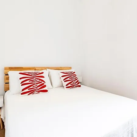 Principe House, Rome, 3 Bedroom 2 Bath, Elegant Full Of Light Apartment