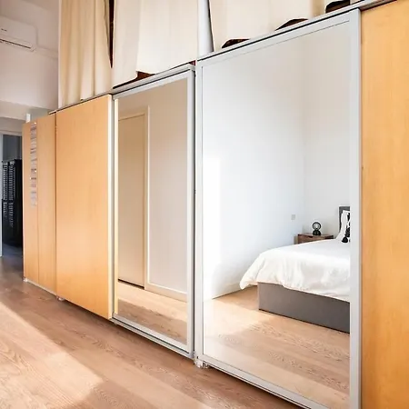 Principe House, Rome, 3 Bedroom 2 Bath, Elegant Full Of Light *