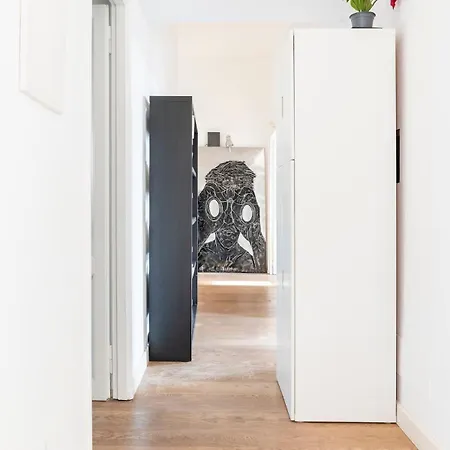 Principe House, Rome, 3 Bedroom 2 Bath, Elegant Full Of Light Рим