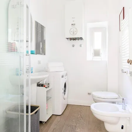 Lägenhet Principe House, Rome, 3 Bedroom 2 Bath, Elegant Full Of Light