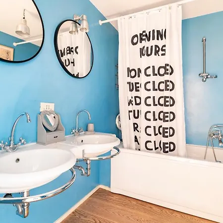 Principe House, Rome, 3 Bedroom 2 Bath, Elegant Full Of Light