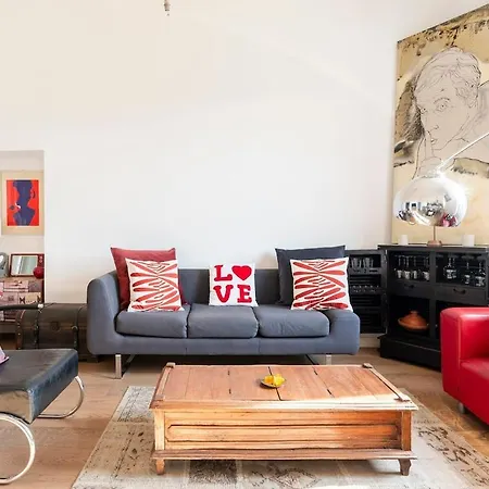 Principe House, Rome, 3 Bedroom 2 Bath, Elegant Full Of Light